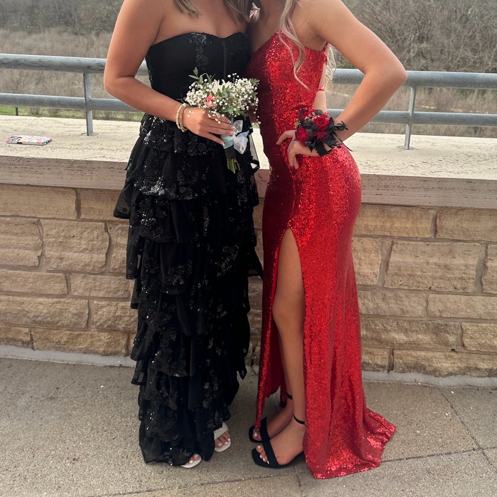 Red Prom dress